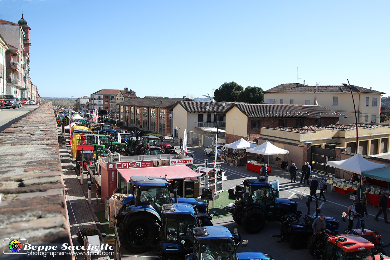 VBS_6665 - Fiera Storica di San Giuseppe 2024 - Alla Corte del Vino Barbera...la Salsiccia di Bra.jpg